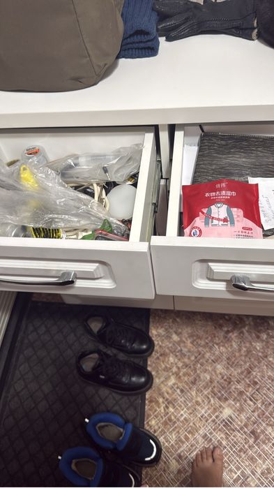 Продам тумбочку для обуви