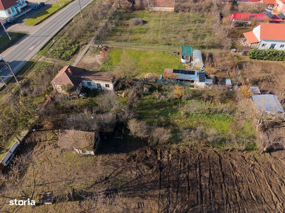 Casă – Teren intravilan