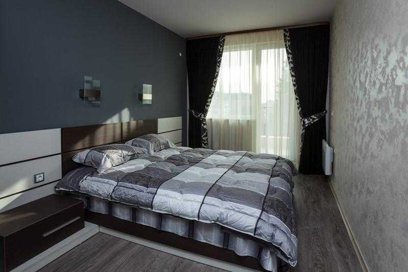 Дава се под наем Тристаен апартамент в Бургас, Център - 90 кв.м за 1020 € - Снимка #3