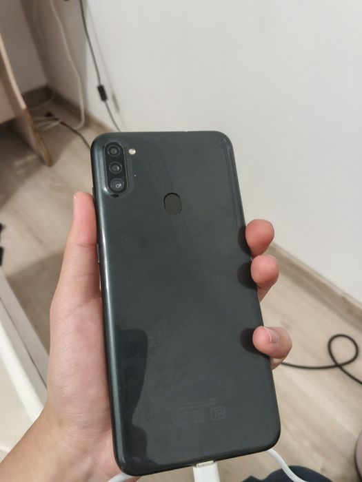 Samsung galaxy a11 с разбитым экраном