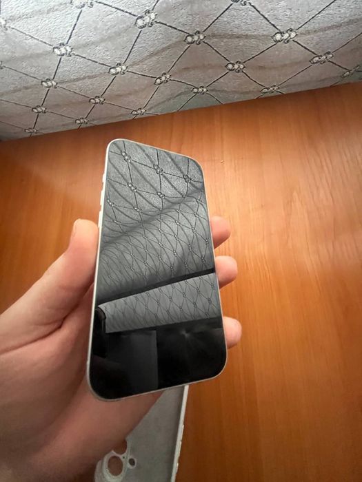 Айфон 16  на 128 идеал