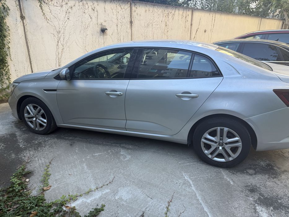Renault Megane 2020 benzină, 6.358 € — imagine 5