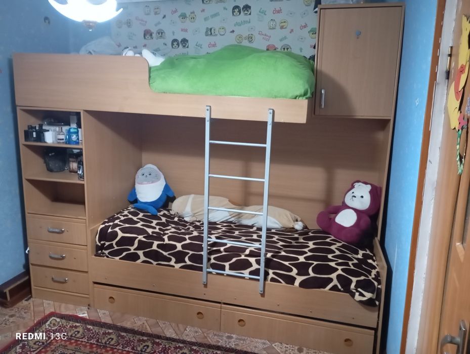 Продается 2-х ярустная кровать.