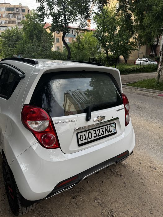 2015. Spark sotiladi 2 paz