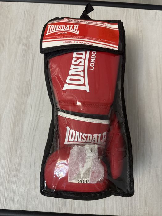 Lonsdale box gloves
