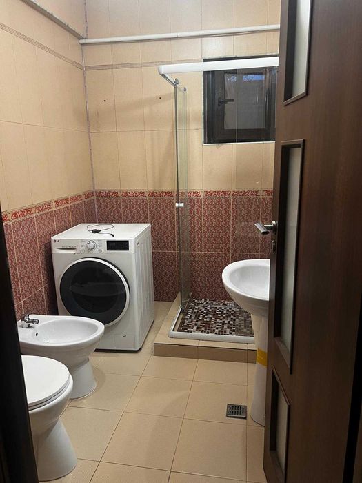 Apartament 2 camere 55mp cu curte proprie 48 mp + 2 parcări
