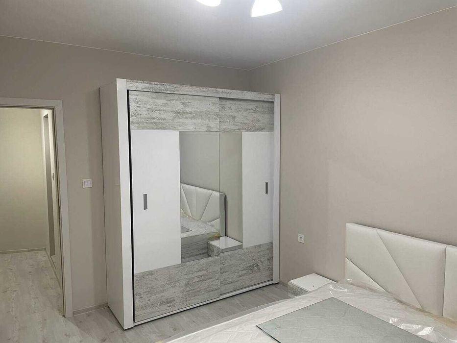 Дава се под наем Двустаен апартамент в Пловдив, Център - 77 кв.м за 460 € - Снимка #2