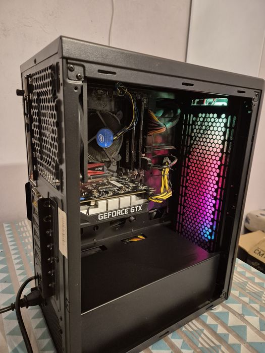 Геймърски компютър гаранция/i3 10100f 16GB,GTX 1650 4GB, 256GB SSD 1TB