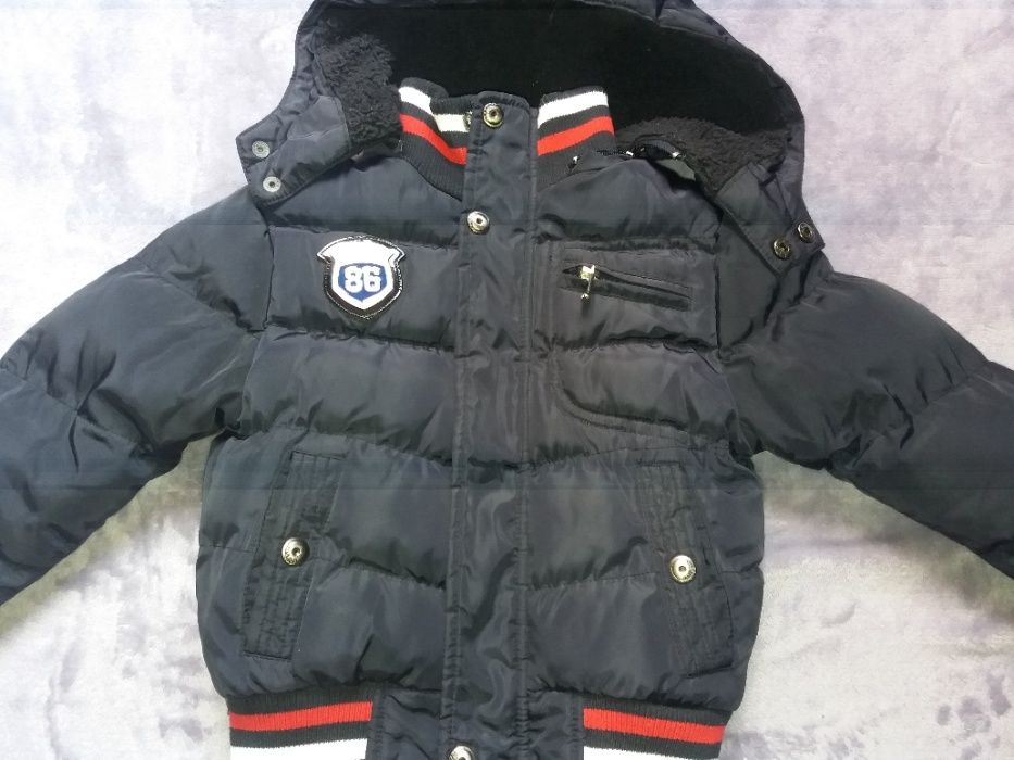 geaca 3-4 ani impecabila