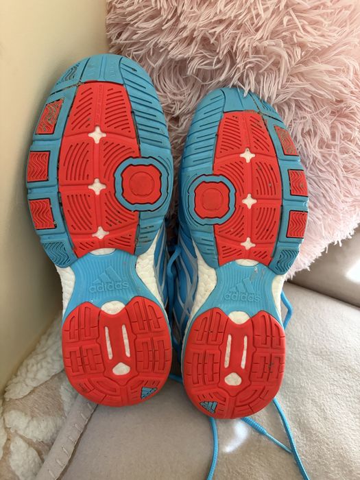 Маратонки adidas stabil boost