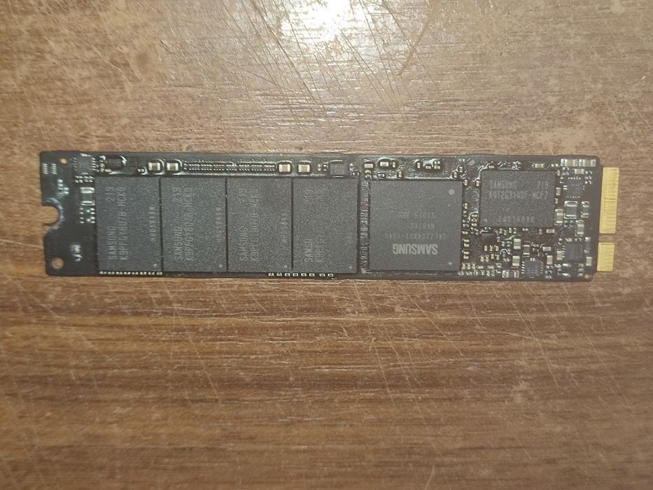 SSD 256gb Macbook Air 13 A1466 - Funcțional