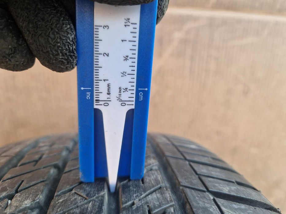 2 Bridgestone R18 235/55 Летни гуми  DOT1918