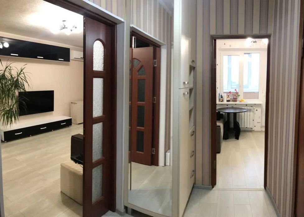 Дава се под наем Едностаен апартамент в София, Лагера - 40 кв.м за 375 € - Снимка #2