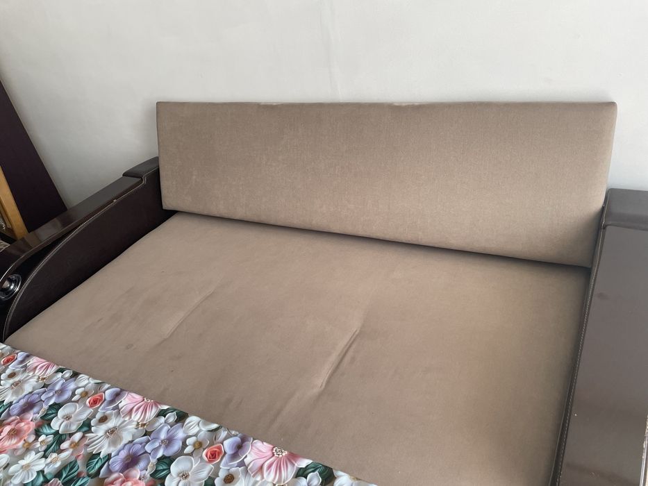 Диван раскладной продам срочно