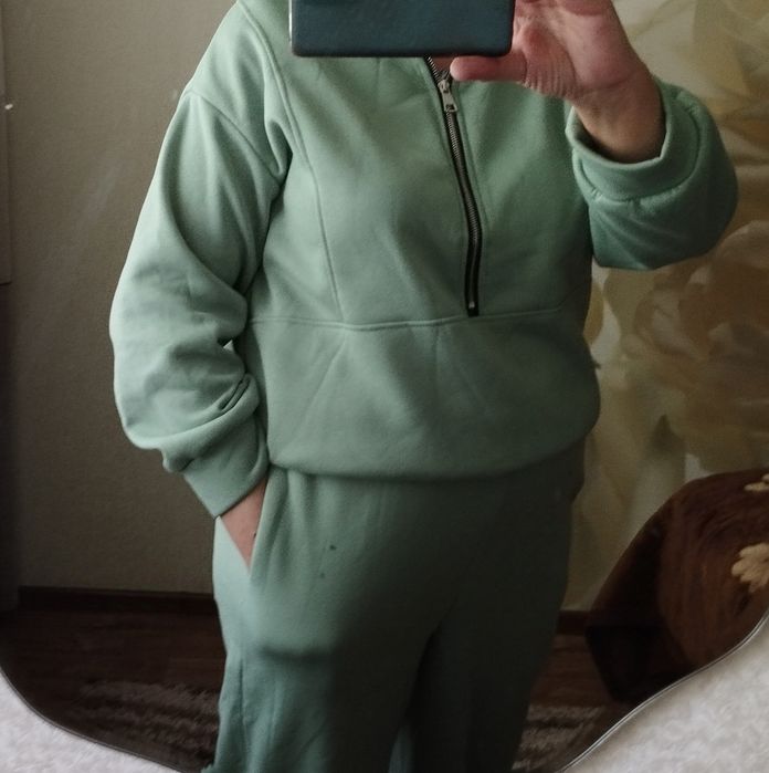 Костюм спортивный