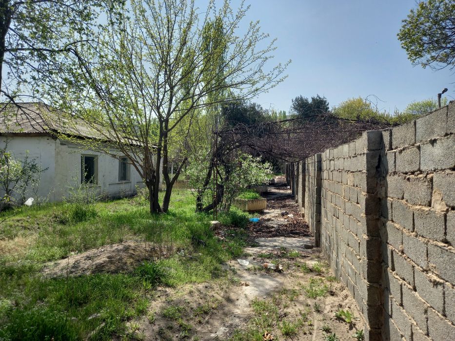 Uchastka 27 sotok Sharilloq mfy