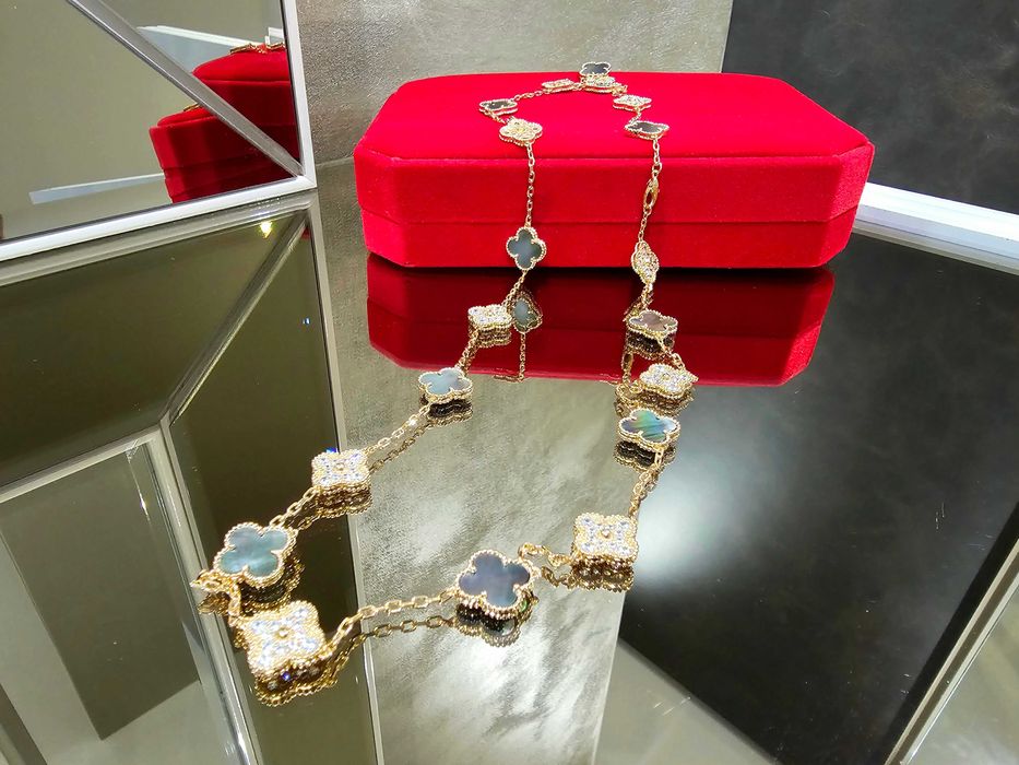 Van Cleef & Arpels VCA Rose 20 Motifs Diamond Grey Alhambra Колие