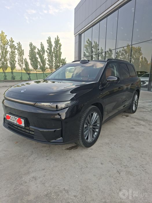 Leapmotors C16 3-pozitsiya