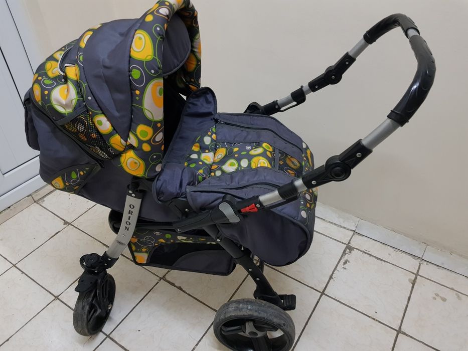 Продам утепленную коляску