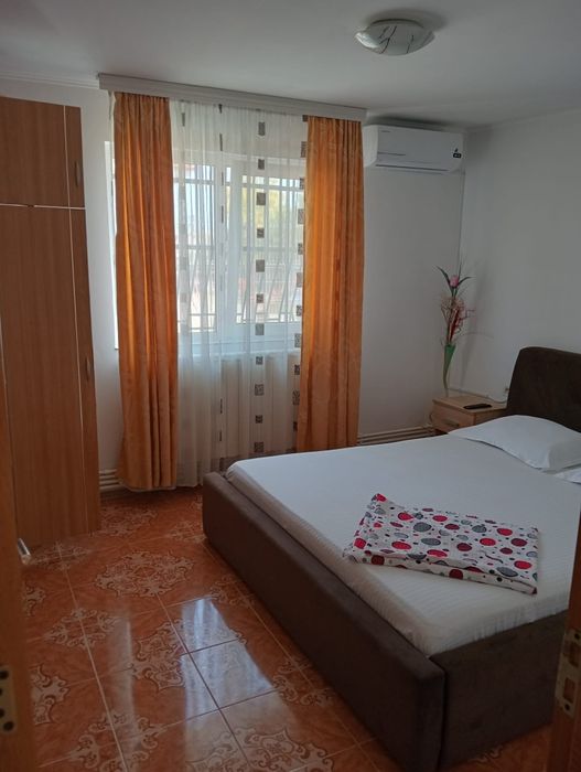 Apartament/Casă cu 3 camere și curte – Oază de liniște și confort
