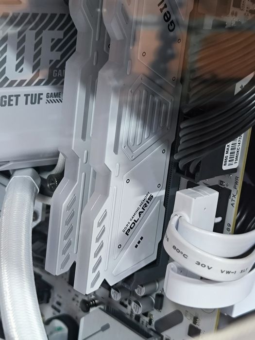 Продам базу 7800x3d + 32g
