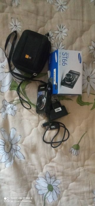 Samsung дигитален фотоапарат с бате и калъф за съхранение рия
