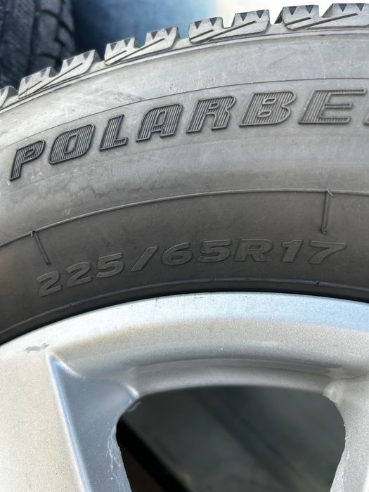 Джанти Borbet със зимни гуми 5x114.3 17цола