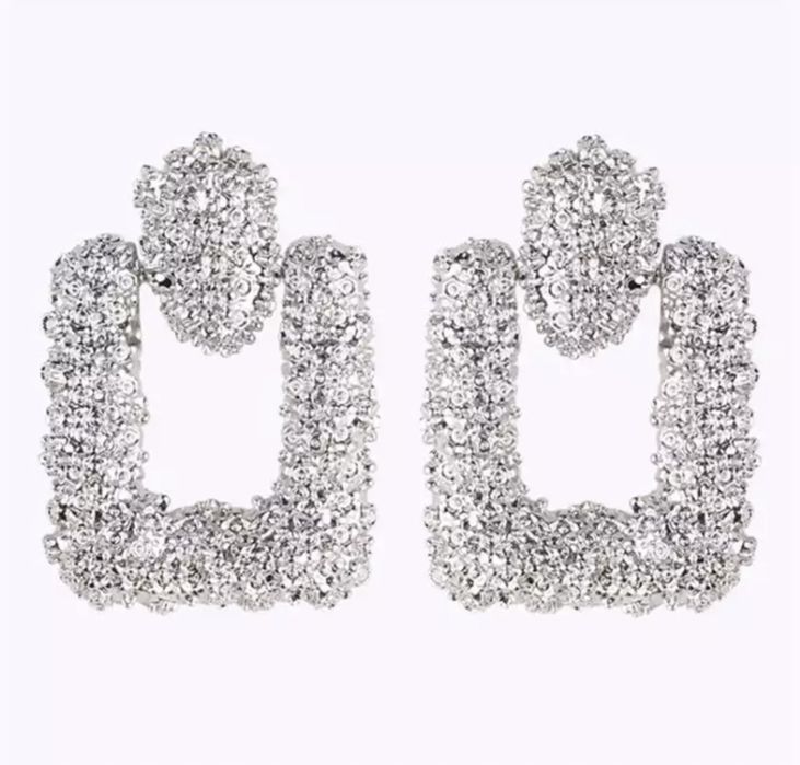 Стилни обеци - различни модели