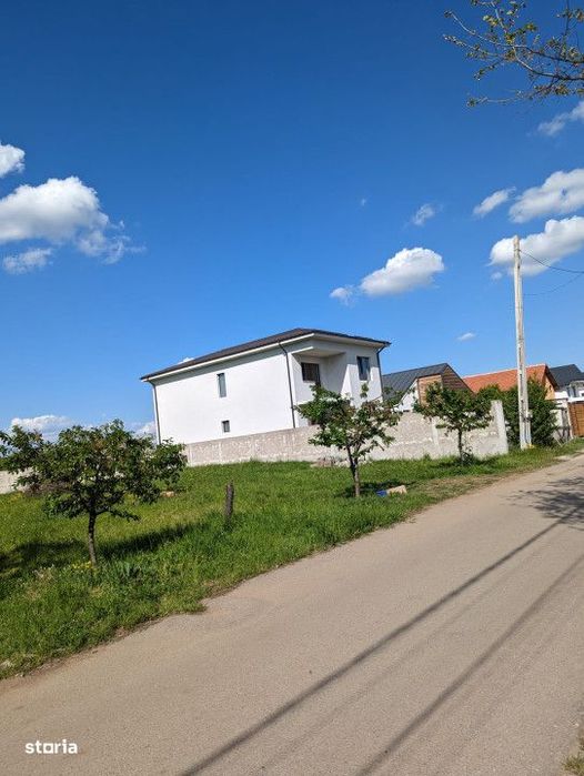 Casa P+1E, 4 dormitoare, 467mp teren, zona Carcea