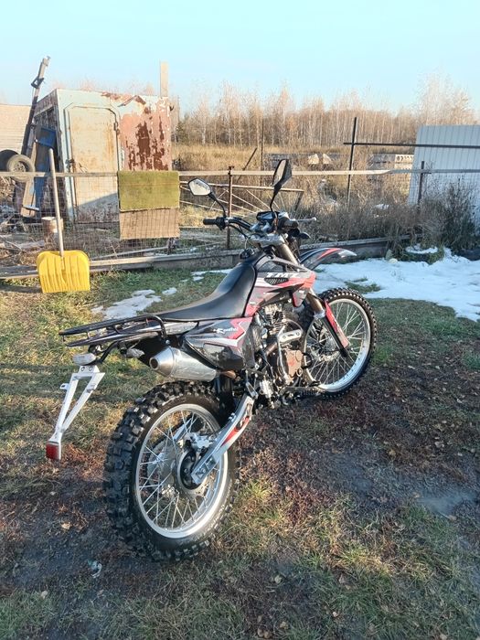 Продам мотоцикл 250 кубов