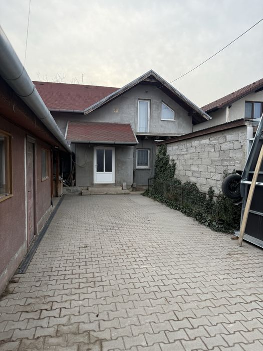 Casă spațioasă în Oradea, Episcopia, Bihor, teren 762 mp