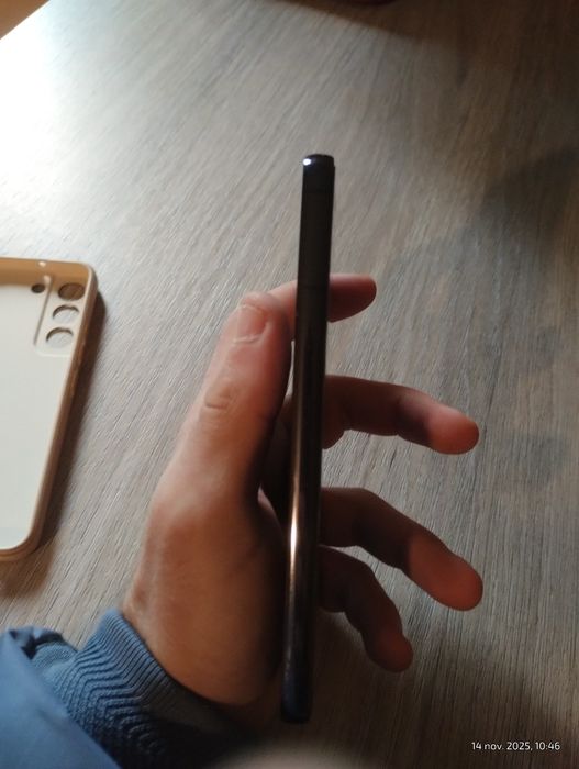 Se vinde Samsung s22 5G in stare impecabila folosit doar două luni