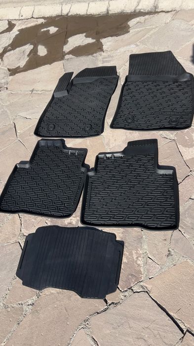 Коврики Geely Tugella