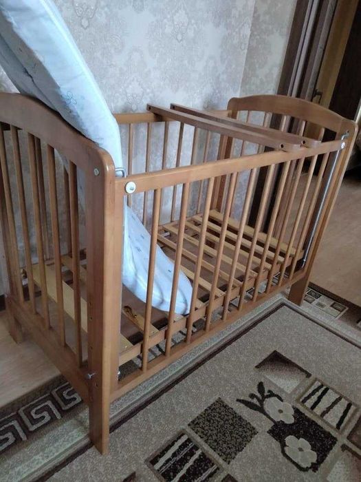 Продам манеж 10000 вместе с матрасом