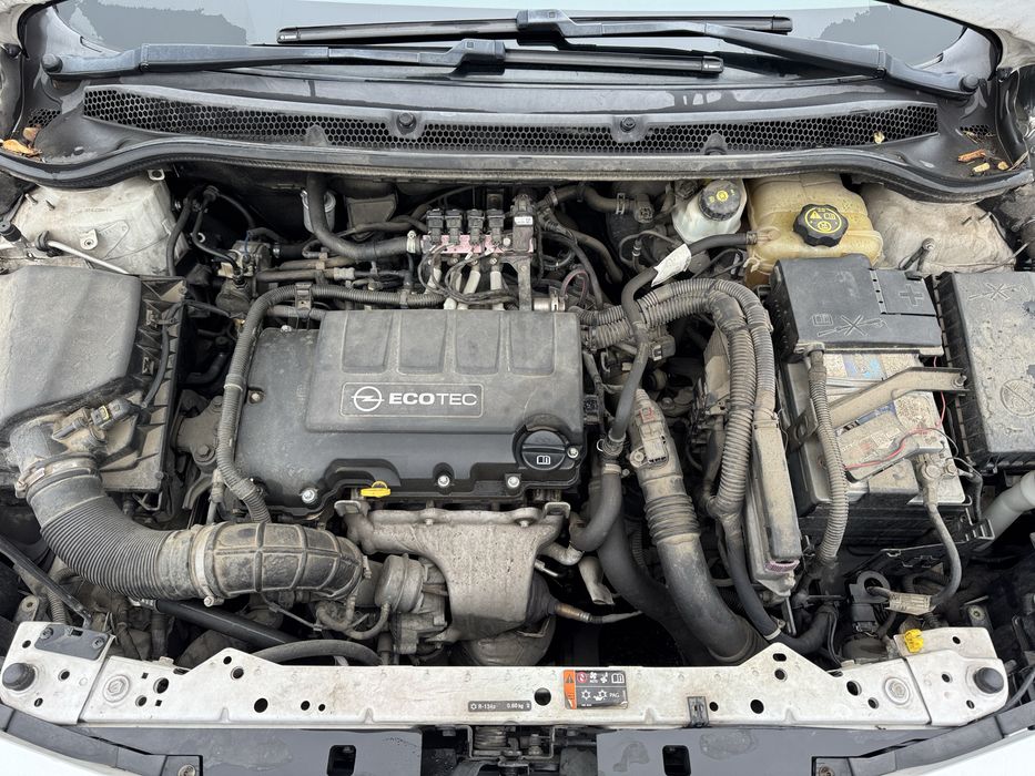 Opel Astra J 2014, 1.4 LPG 140cp (benzina+GPL)