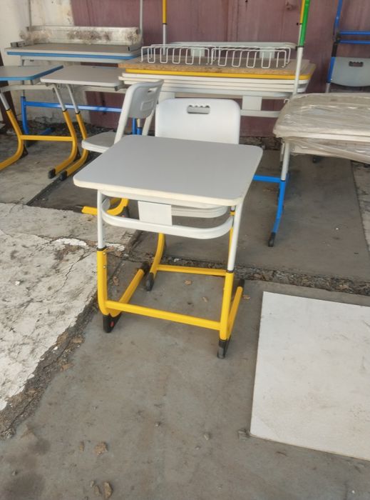 Парты регулируемая по высоте