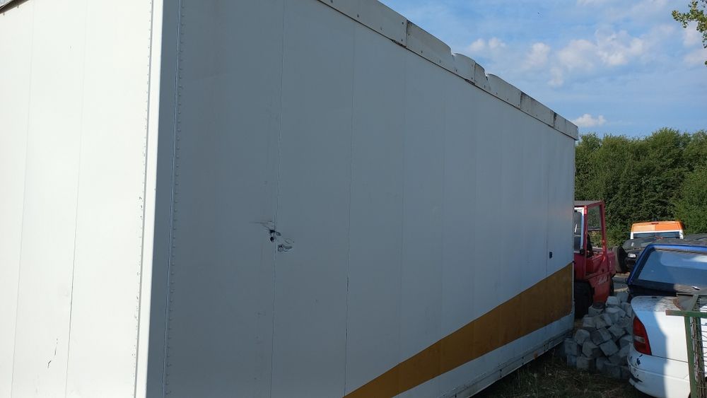 Алуминиев фургон за склад с размери 6.50 на 2.50 на 3.00 висок