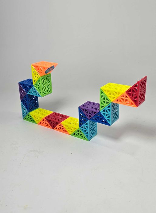 ТОП Луксозен модел логическа змия Фиджет за занимания и логика