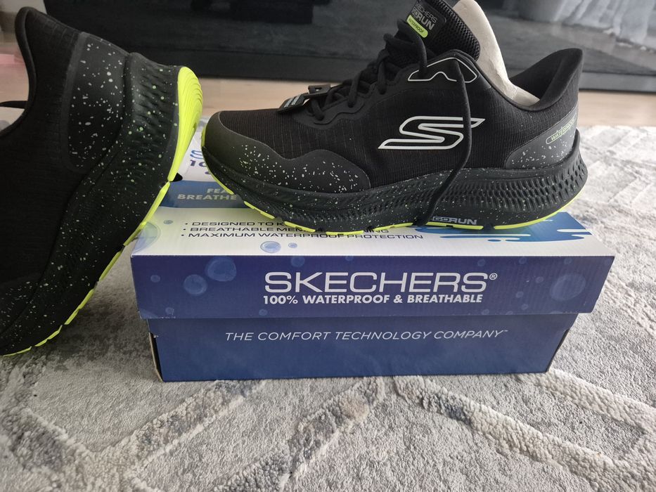 Adidasi Skechers