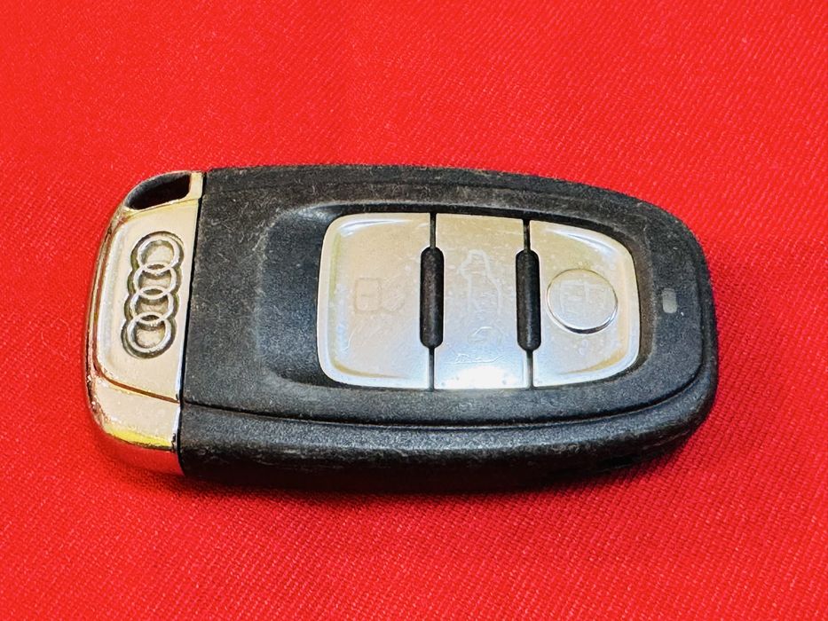 Оригинален ключ за Audi A4 A5