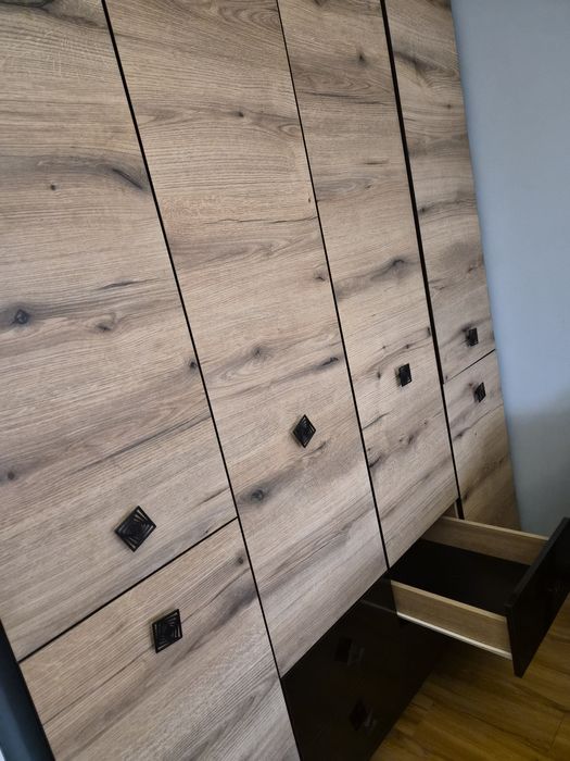 Гардероб като нов