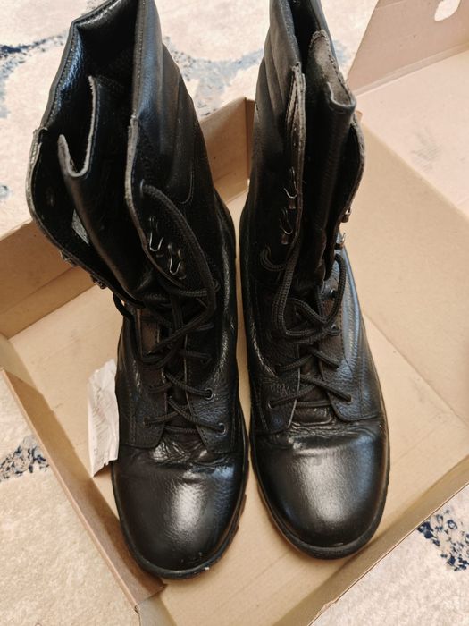 Ботинки герцовые новые одета 1 раз