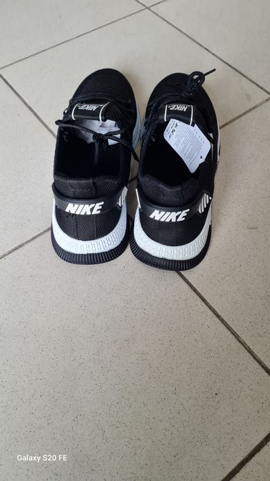 Мъжки маратонки номер 42