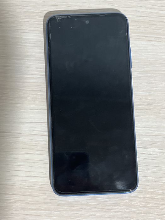 Xiaomi Redmi 10 голубого цвета