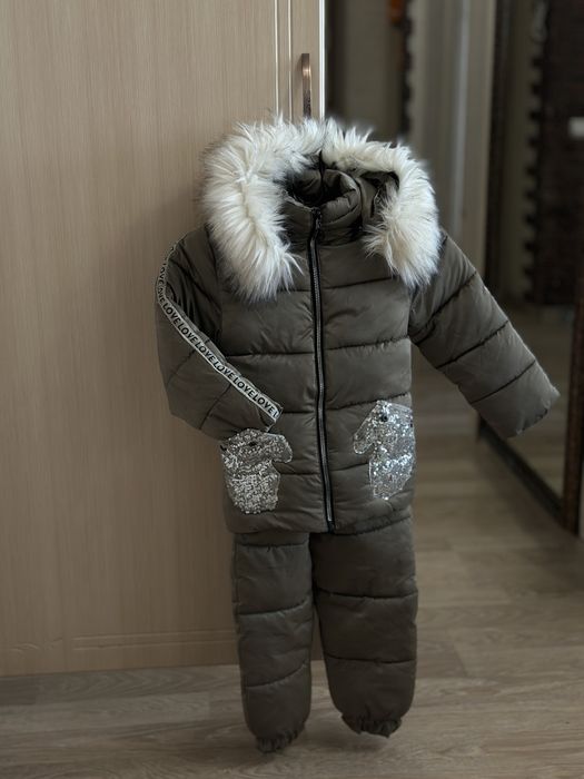 Продам детские куртки