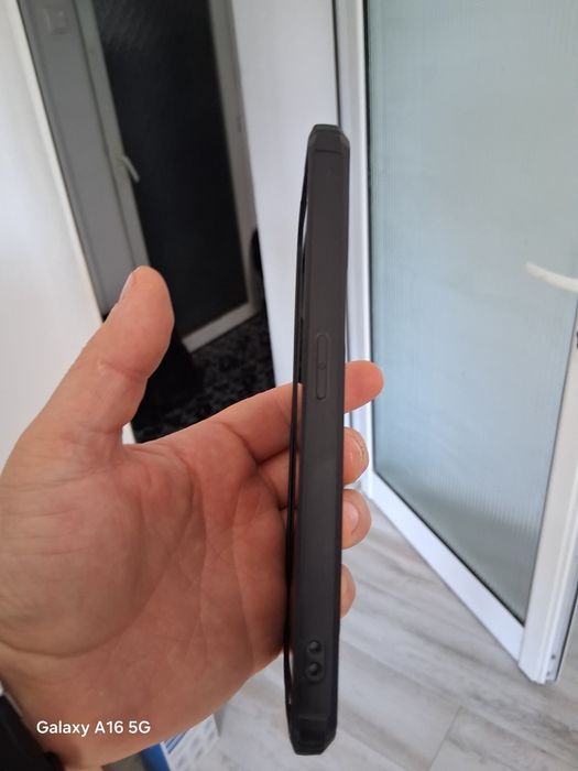 Nothing Phone (2) 12GB/256GB pt PIESE + Husa MagSafe & Cutie (Ecran Impecabil)