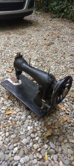 Masini de cusut vechi!!! Pentru colectionari/cunoscatori!