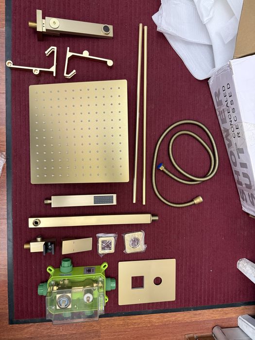 Душевой набор, новая. С термостатом.