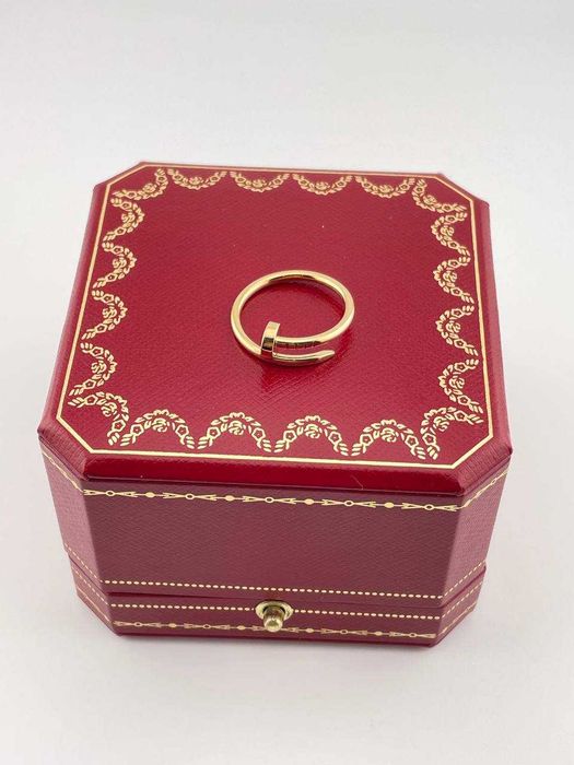 Кольцо Cartier Juste Un Clou