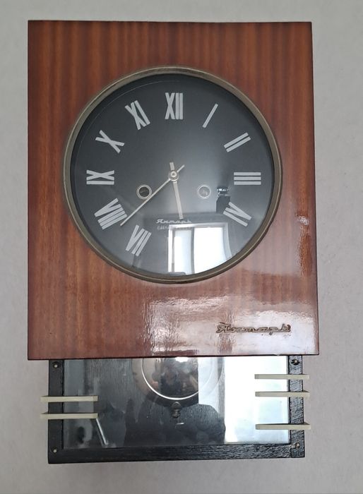 Продам часы настенные.